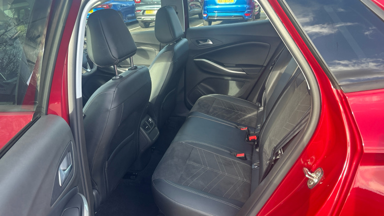 Vauxhall Grandland 1.2 Turbo Ultimate 5dr Petrol Hatchback